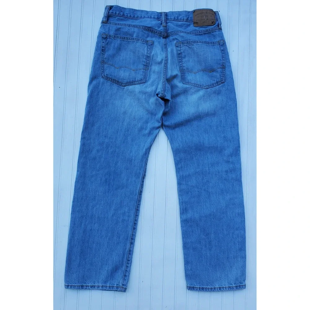 American Eagle Relaxed Straight Leg Jeans Mens 32x30 Medium Wash Blue Cotton